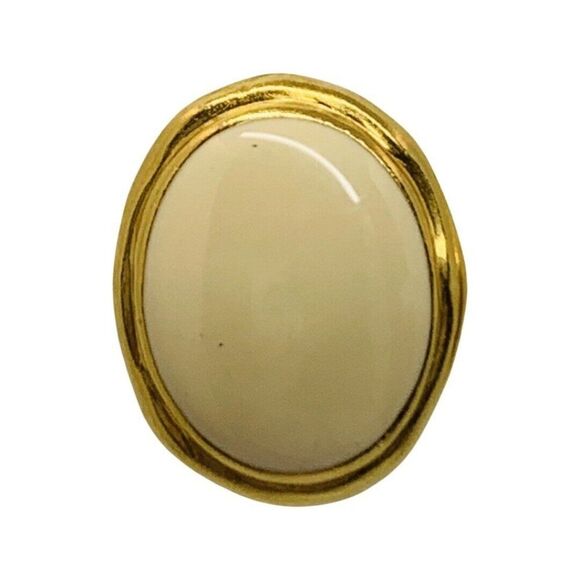 Vintage Trifari Cream Off White Enamel Oval Gold Tone Button Pierced Earrings - Picture 6 of 8